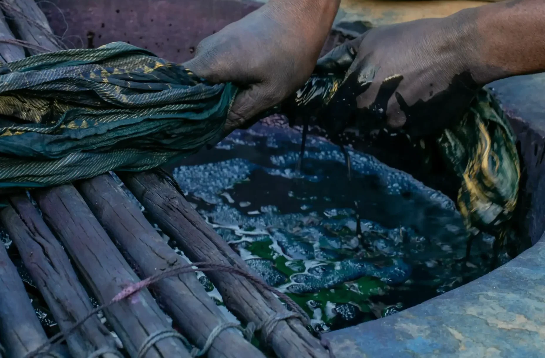 SHREKAHNTH — HOME 2026 10 Indigo dye daboya scaled e1789401334475
